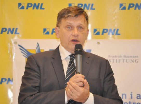Antonescu: PNL propune un acord pentru creşterea bugetului Apărării